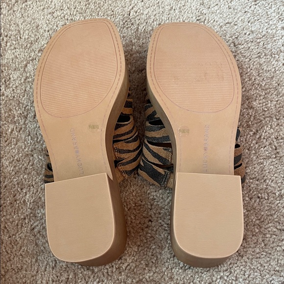 NWOT Lucky Brand Paydin Tiger Platform Mules - Picture 8 of 8